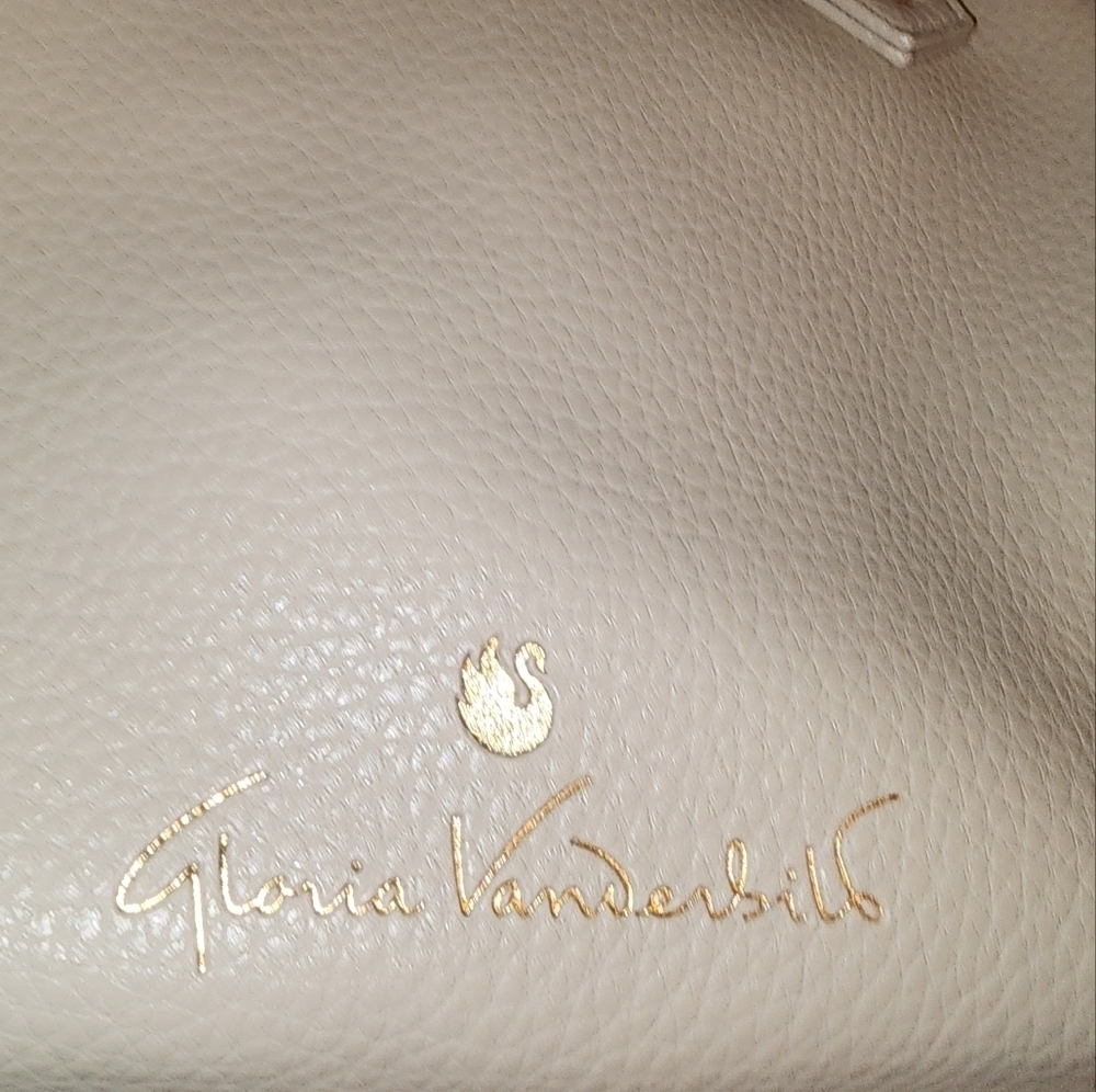 Gloria Vanderbilt Taupe Handbag New with Tags - Picture 4 of 5